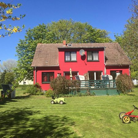 Ferienhaus 1 _ Ferien Im Gutspark Mattchow Exteriör bild