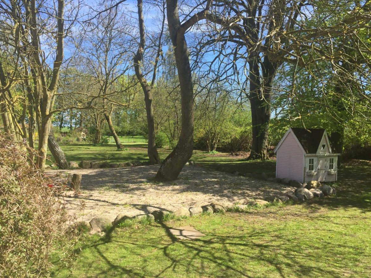 Ferienhaus 1 _ Ferien Im Gutspark Mattchow Exteriör bild