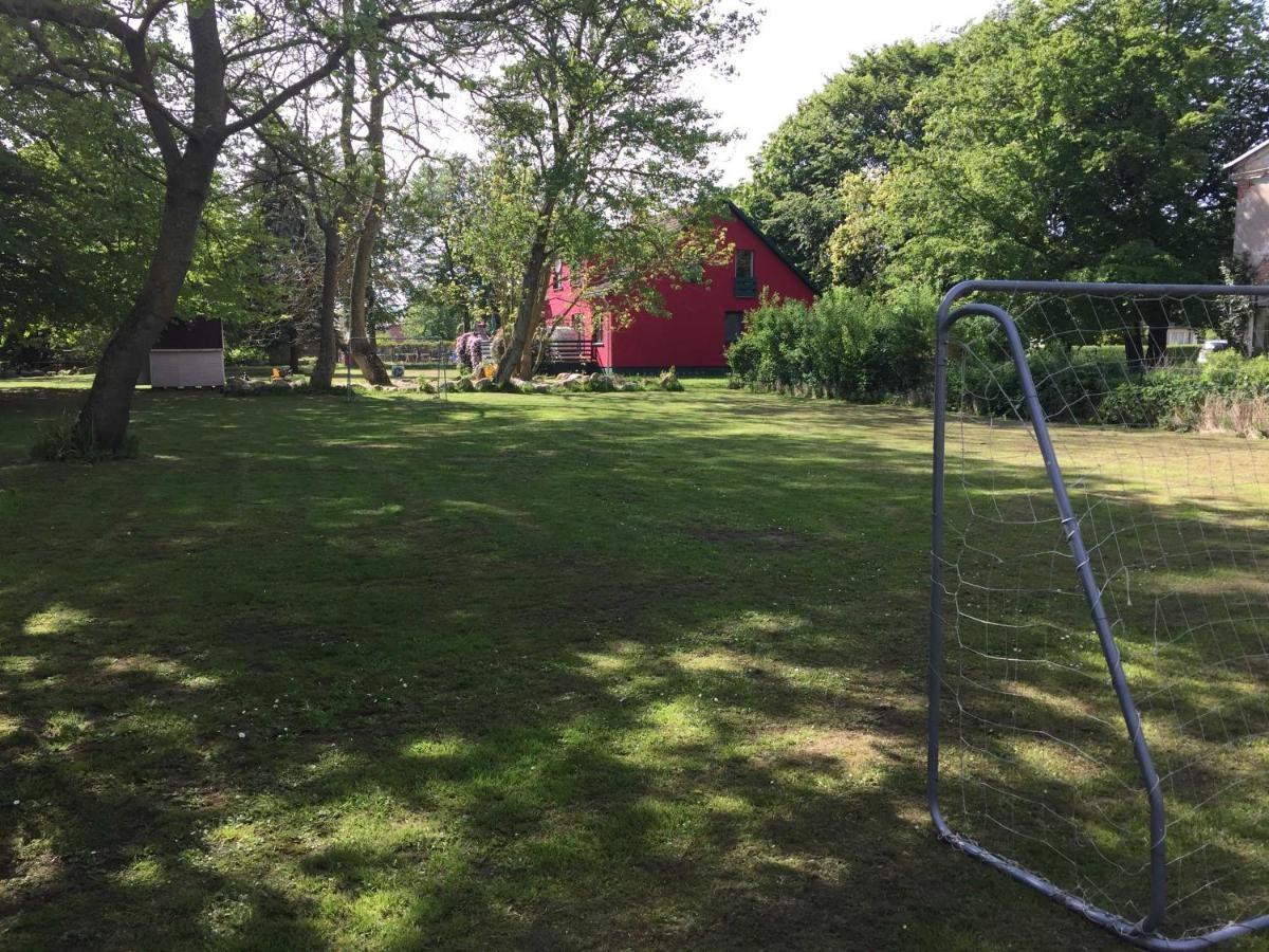 Ferienhaus 1 _ Ferien Im Gutspark Mattchow Exteriör bild